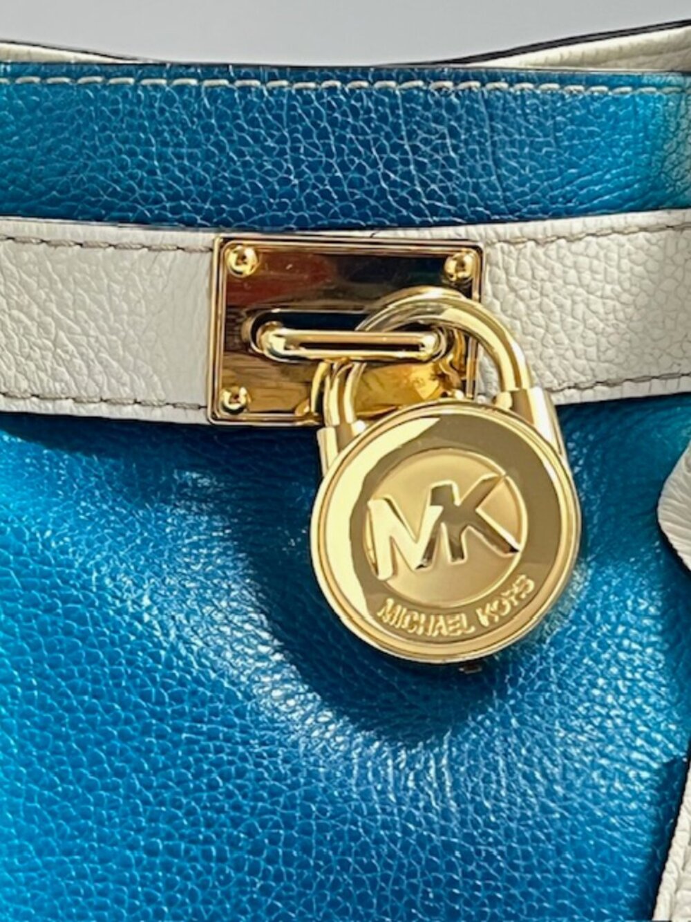 MICHAEL KORS HAMILTON EAST WEST WHITE/BLUE LOCK & KEY LEATHER SATCHEL MEDIUM EUC - Picture 2 of 15